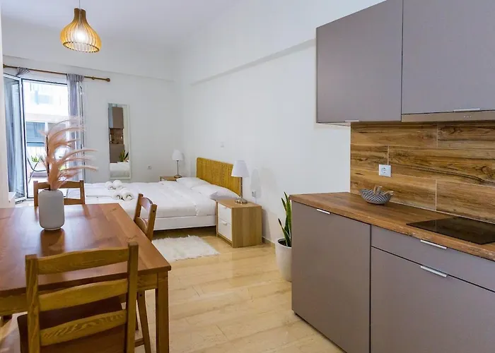 Cloud 4 * Kalamata